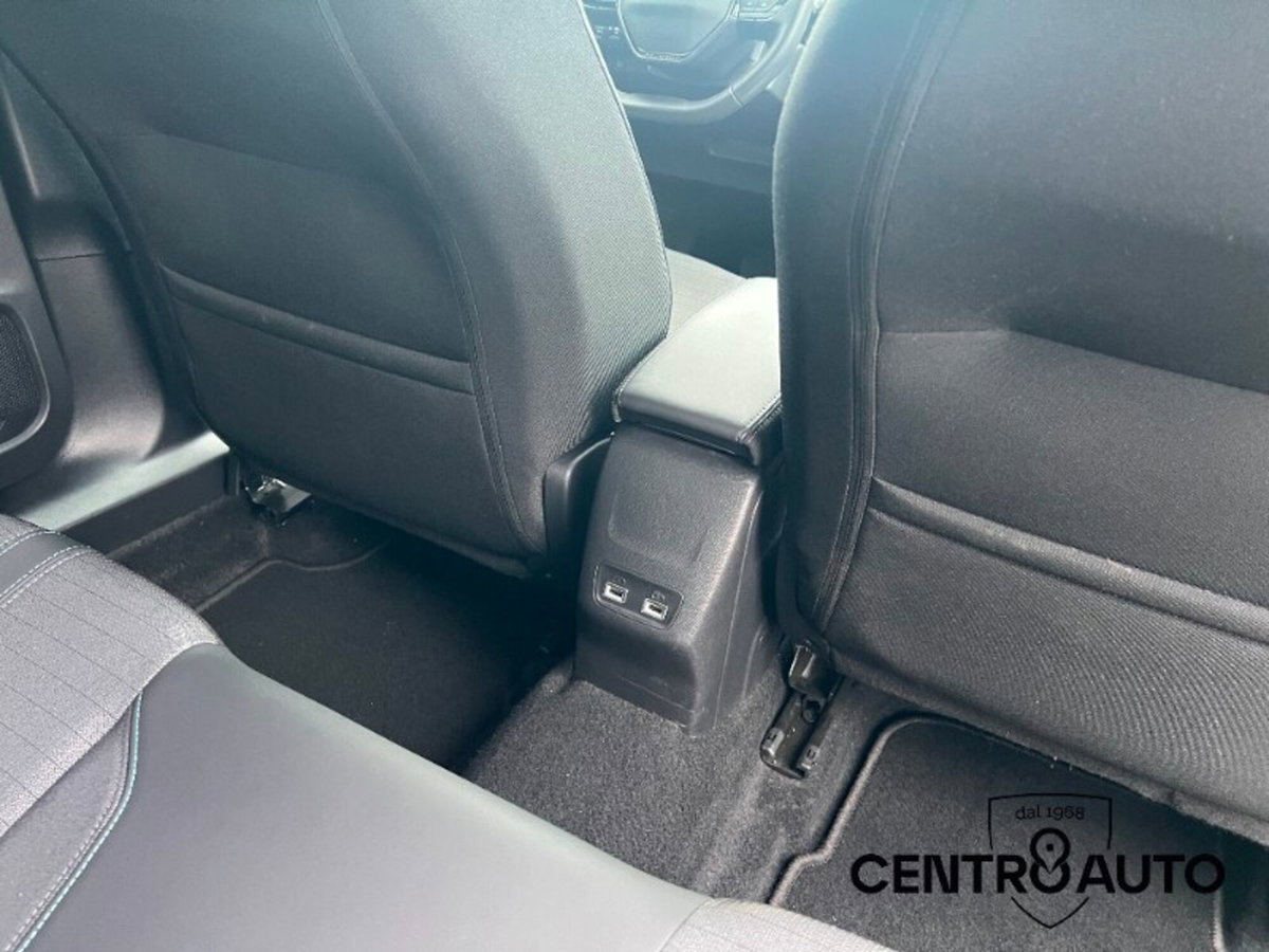Peugeot 2008 PureTech 130 S&S EAT8 Allure Pack (17)