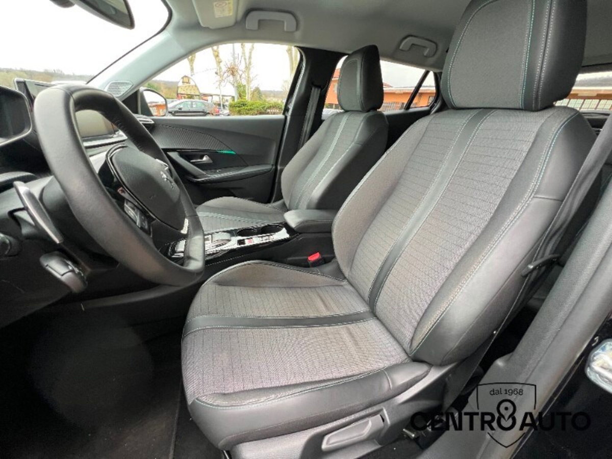 Peugeot 2008 PureTech 130 S&S EAT8 Allure Pack (19)
