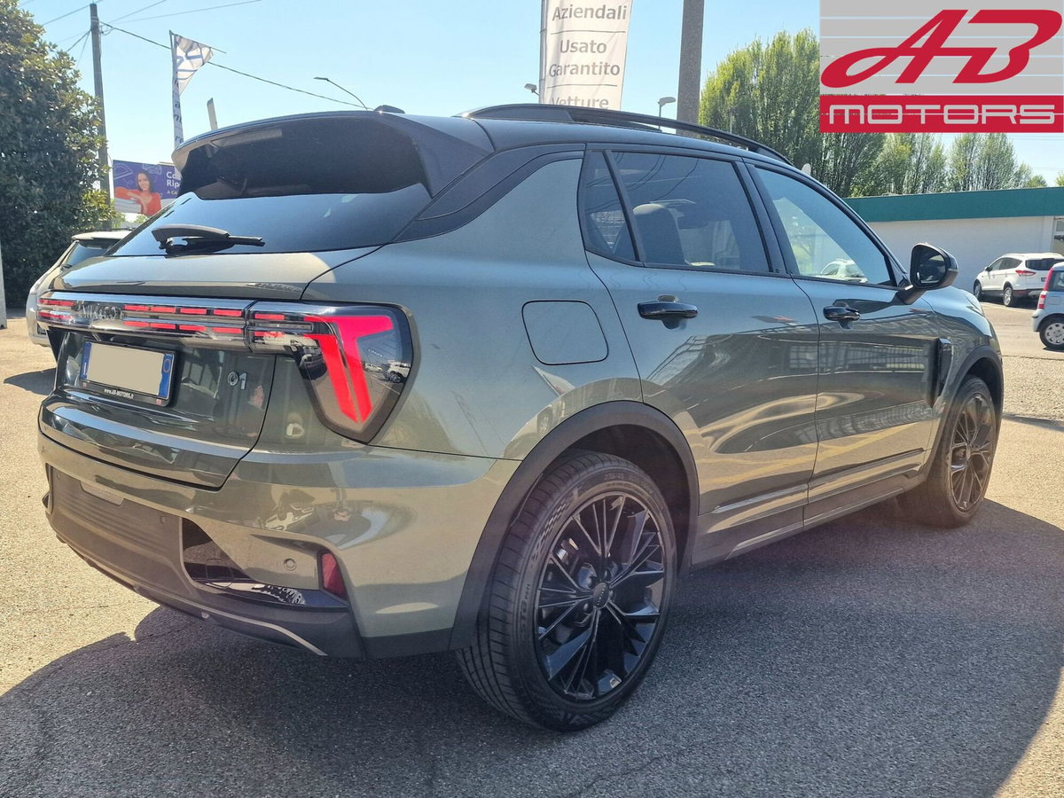 Lynk & Co 01 01 1.5 td phev More auto (5)