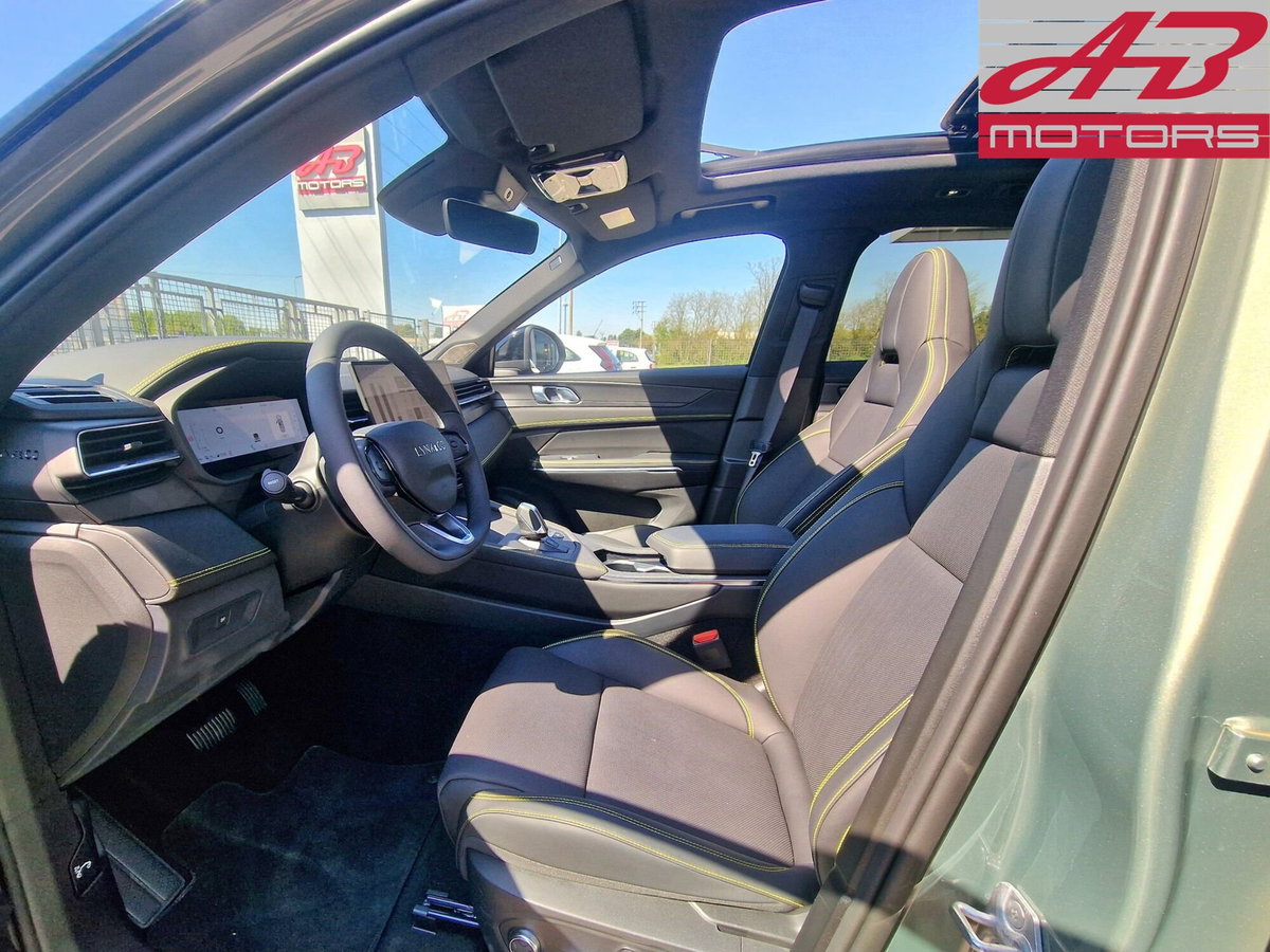 Lynk & Co 01 01 1.5 td phev More auto (9)