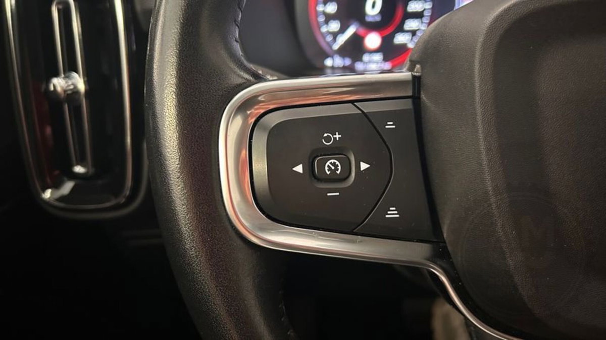 Volvo XC40 T5 Recharge Plug-in Hybrid Inscription Expression (8)