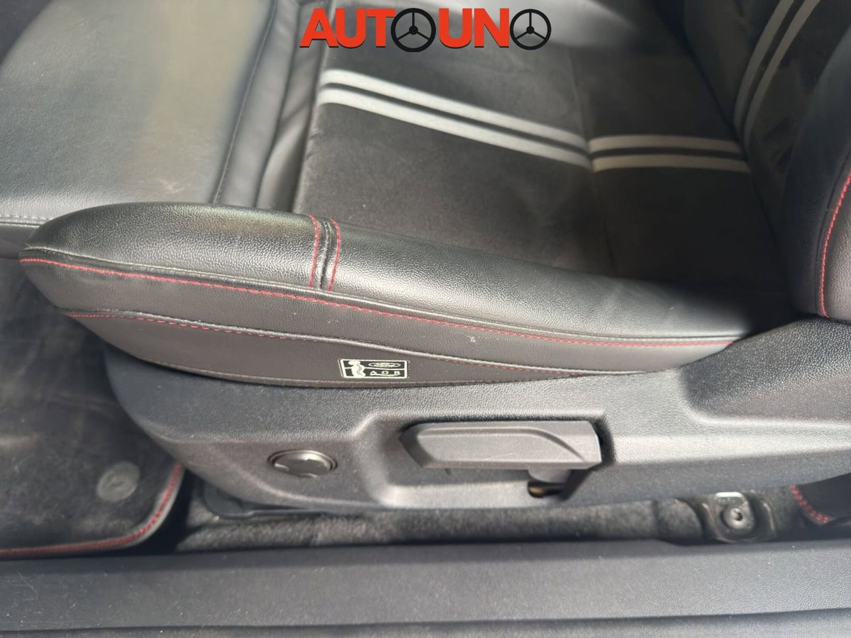 Ford Fiesta 1.5 Ecoboost 200 CV 3 porte ST (14)