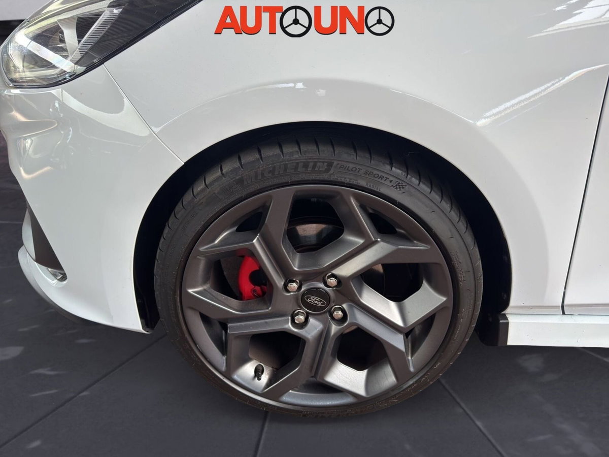 Ford Fiesta 1.5 Ecoboost 200 CV 3 porte ST (5)