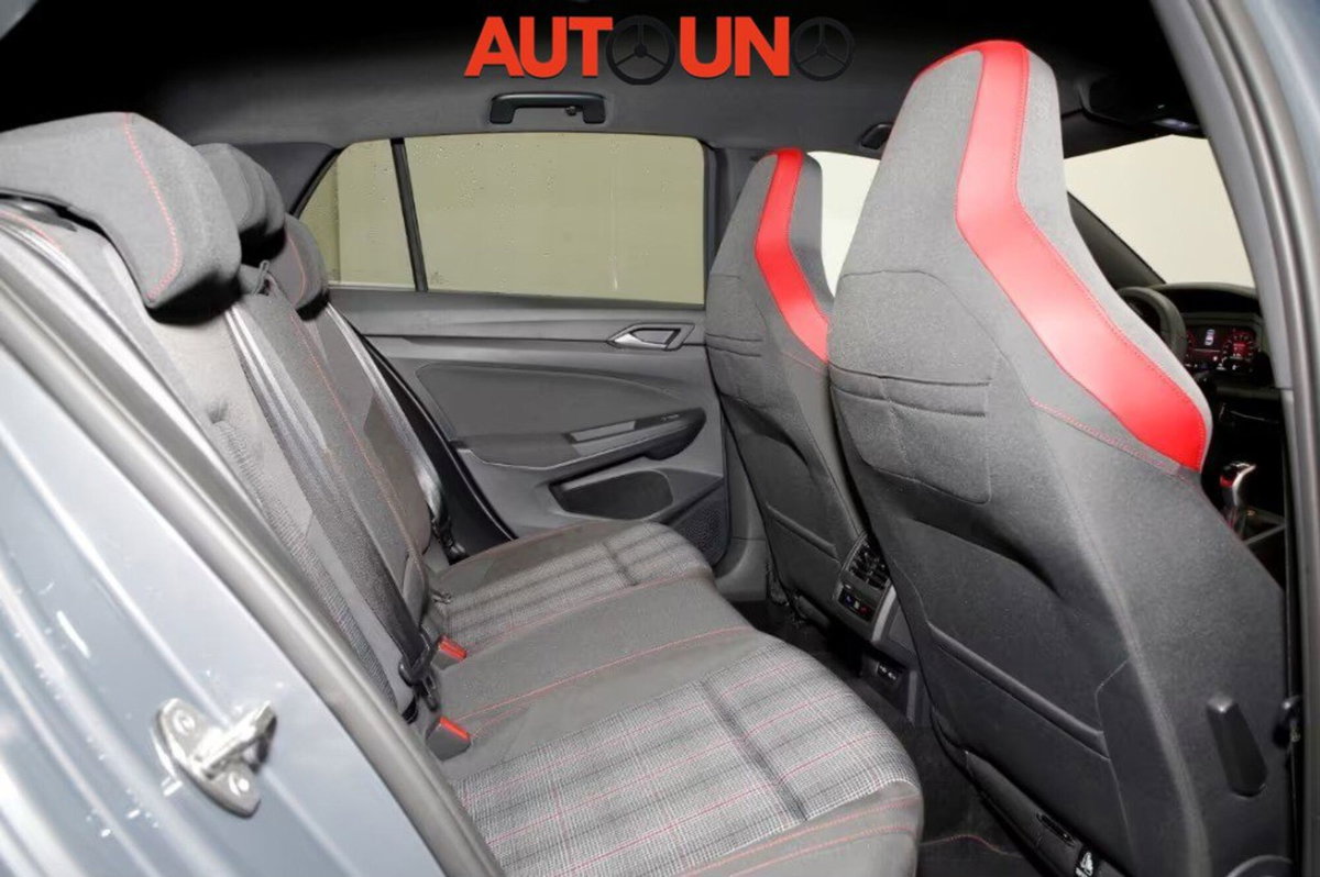 Volkswagen Golf 2.0 TSI GTI (13)