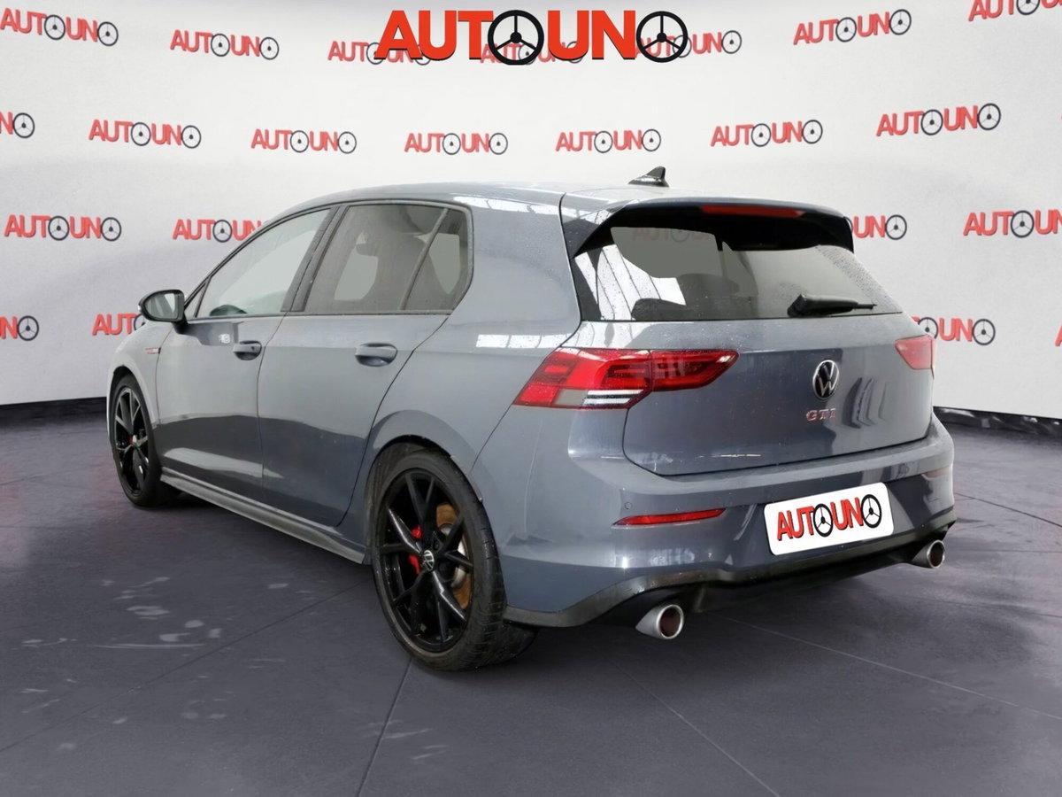 Volkswagen Golf 2.0 TSI GTI (5)