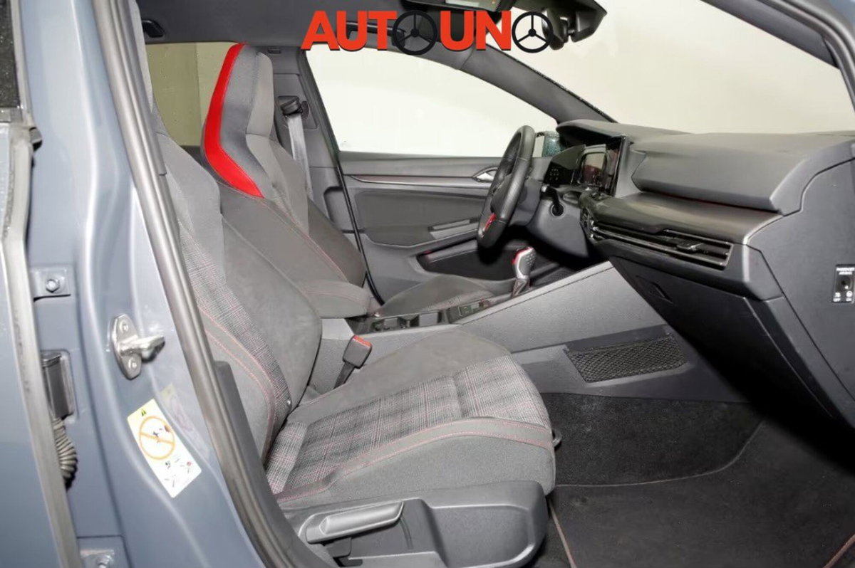 Volkswagen Golf 2.0 TSI GTI (6)