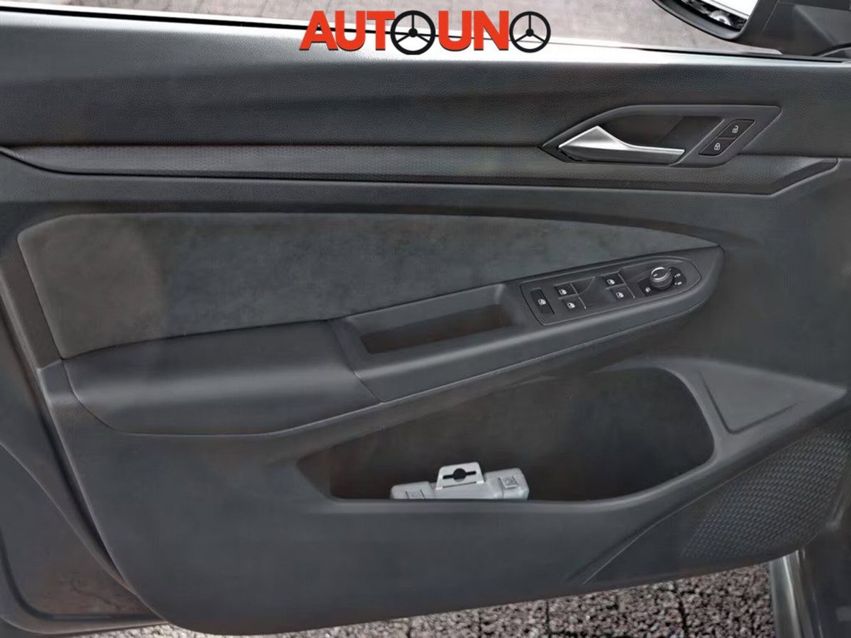 Volkswagen Golf 2.0 TSI GTI DSG (15)
