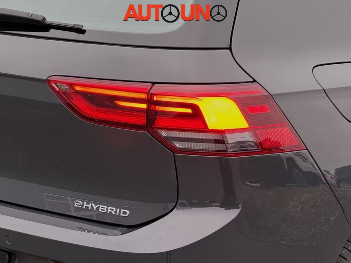 Volkswagen Golf 1.4 TSI eHYBRID 204 CV DSG Style (18)