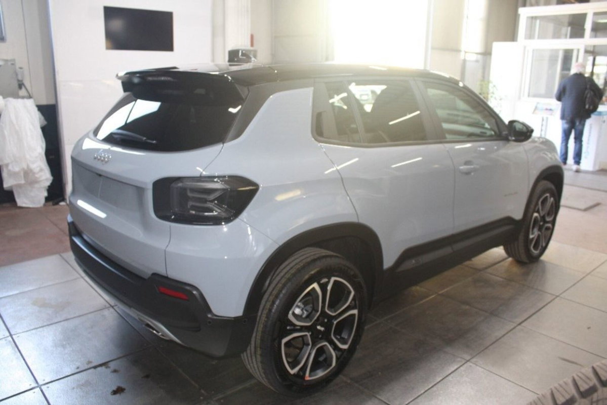 Jeep Avenger full-electric Summit fwd 156cv auto (6)