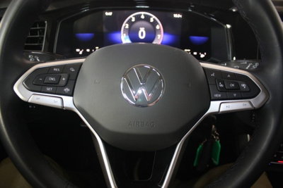 Volkswagen Polo 1.0 tsi Life 95cv (16)