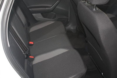 Volkswagen Polo 1.0 tsi Life 95cv (9)