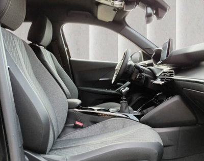 Peugeot 2008 PureTech 100 S&S Allure (10)