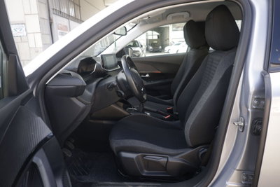 Peugeot 2008 PureTech 130 S&S EAT8 Active Pack (17)