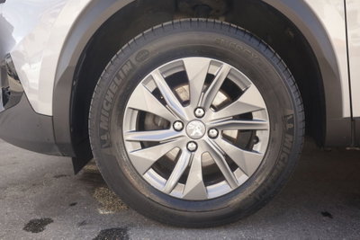 Peugeot 2008 PureTech 130 S&S EAT8 Active Pack (5)