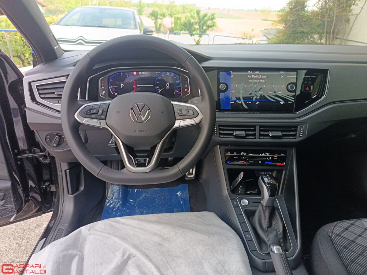 Volkswagen Taigo 1.0 tsi R-Line 115cv dsg (7)