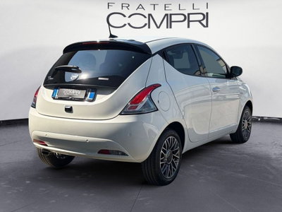 Lancia Ypsilon 1.0 FireFly 5 porte S&S Hybrid Gold Plus (3)