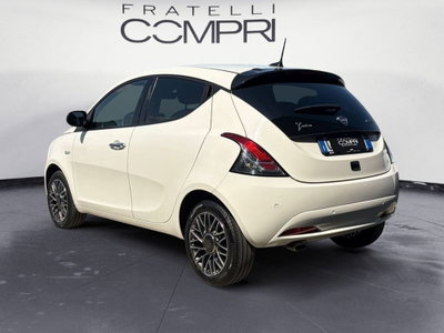 Lancia Ypsilon 1.0 FireFly 5 porte S&S Hybrid Gold Plus (4)