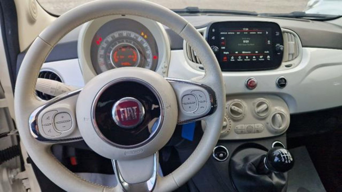 Fiat 500 1.0 Hybrid Red (11)
