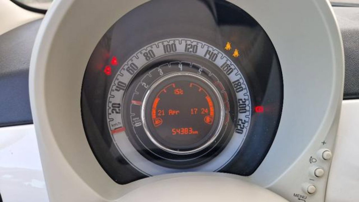 Fiat 500 1.0 Hybrid Red (5)