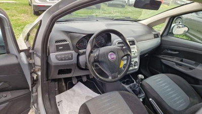 Fiat Grande Punto 1.4 5 porte Dynamic Natural Power (8)