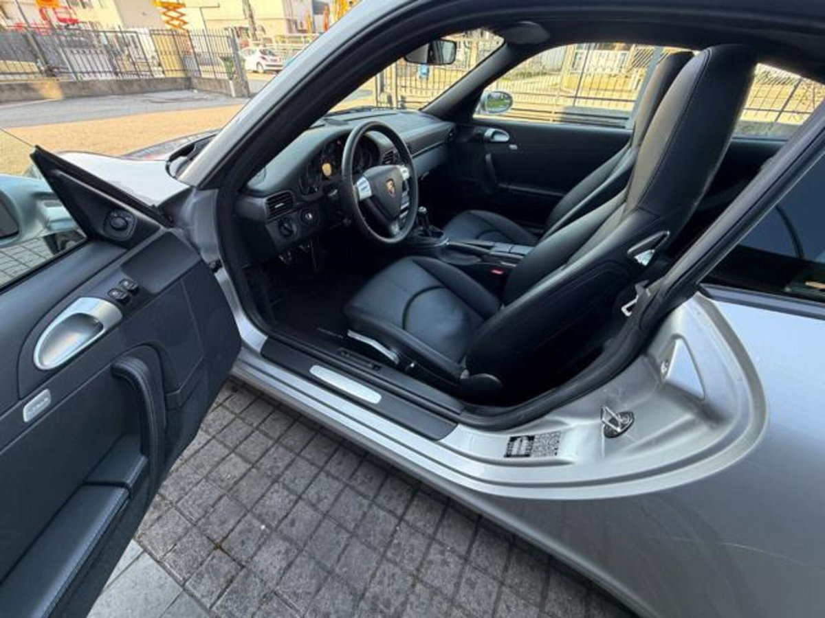 Porsche 911 Coupé Carrera 4 (17)