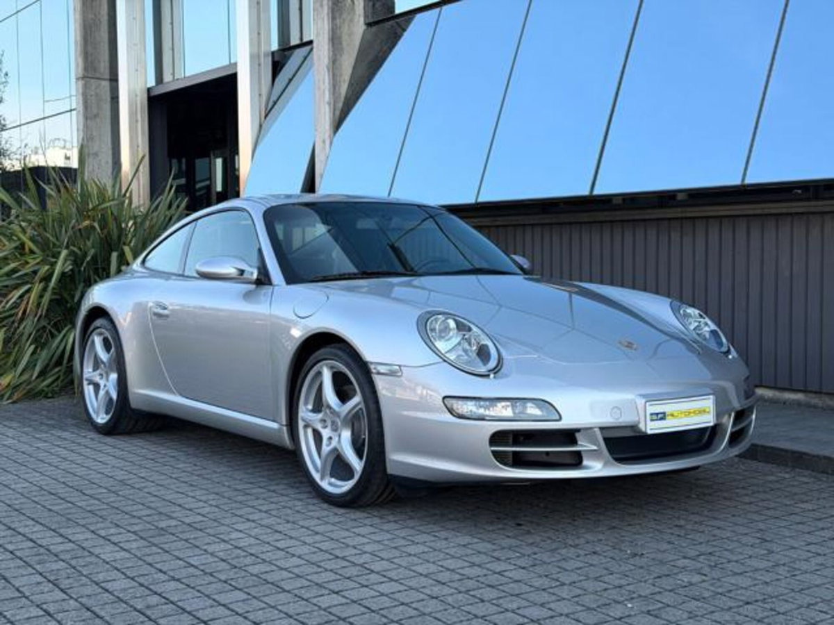 Porsche 911 Coupé Carrera 4 (2)