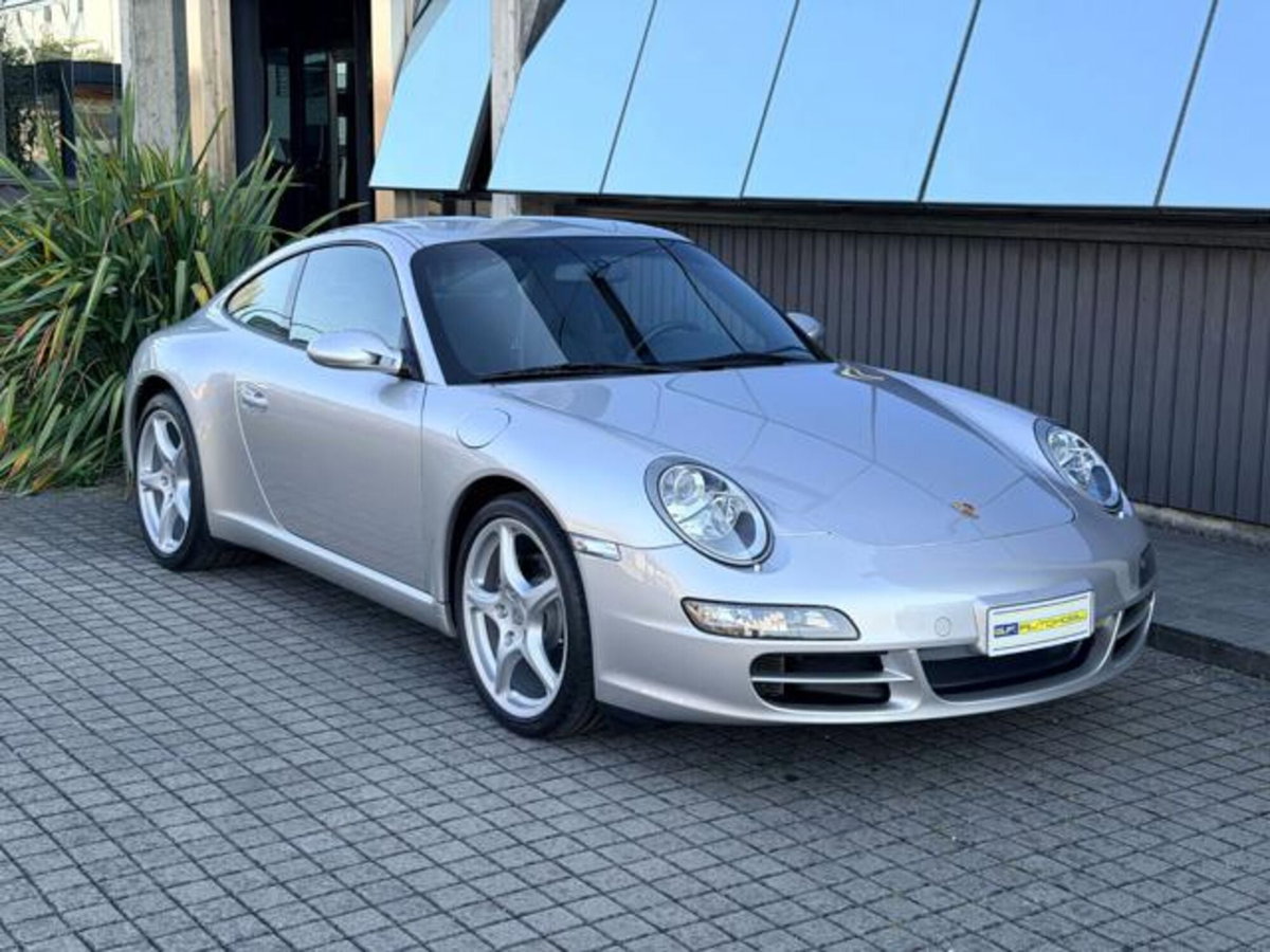 Porsche 911 Coupé Carrera 4 (3)