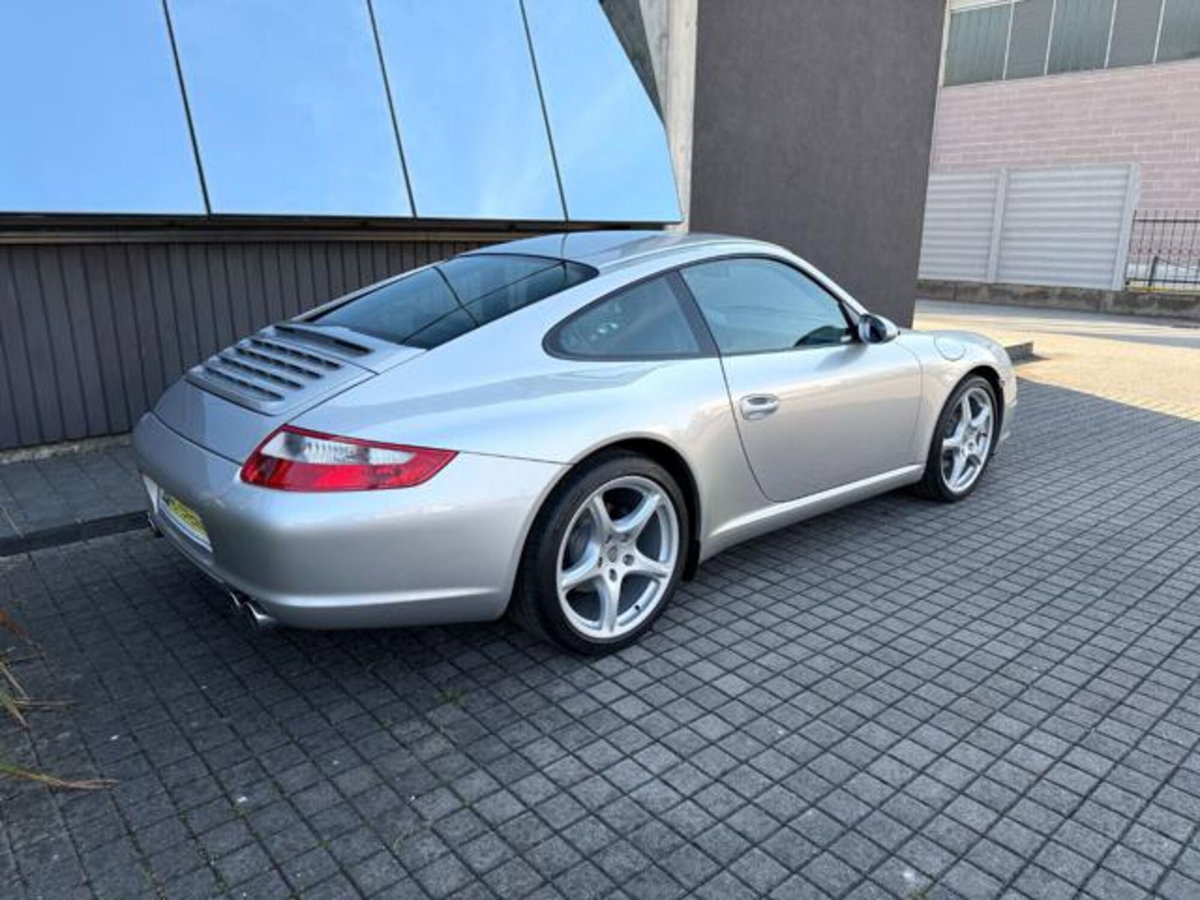Porsche 911 Coupé Carrera 4 (4)