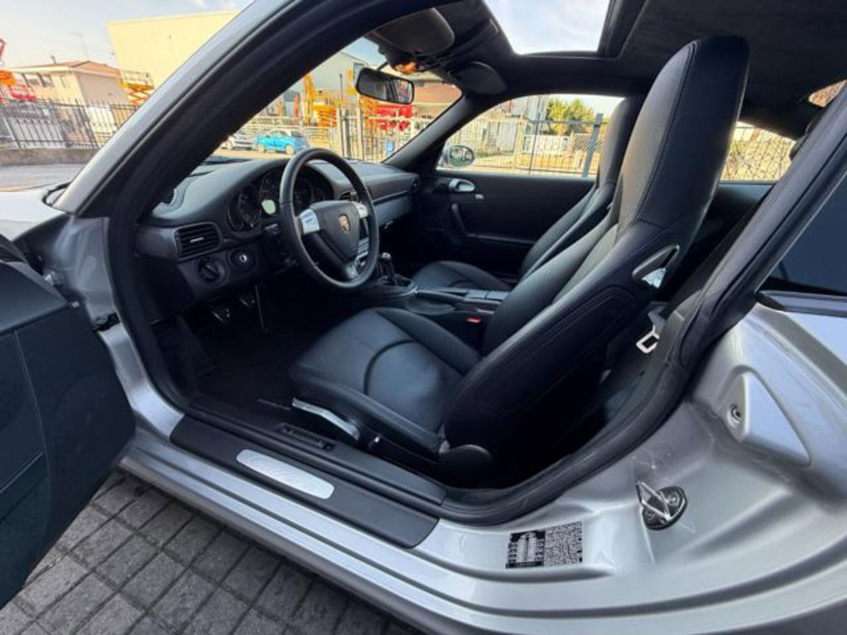 Porsche 911 Coupé Carrera 4 (7)