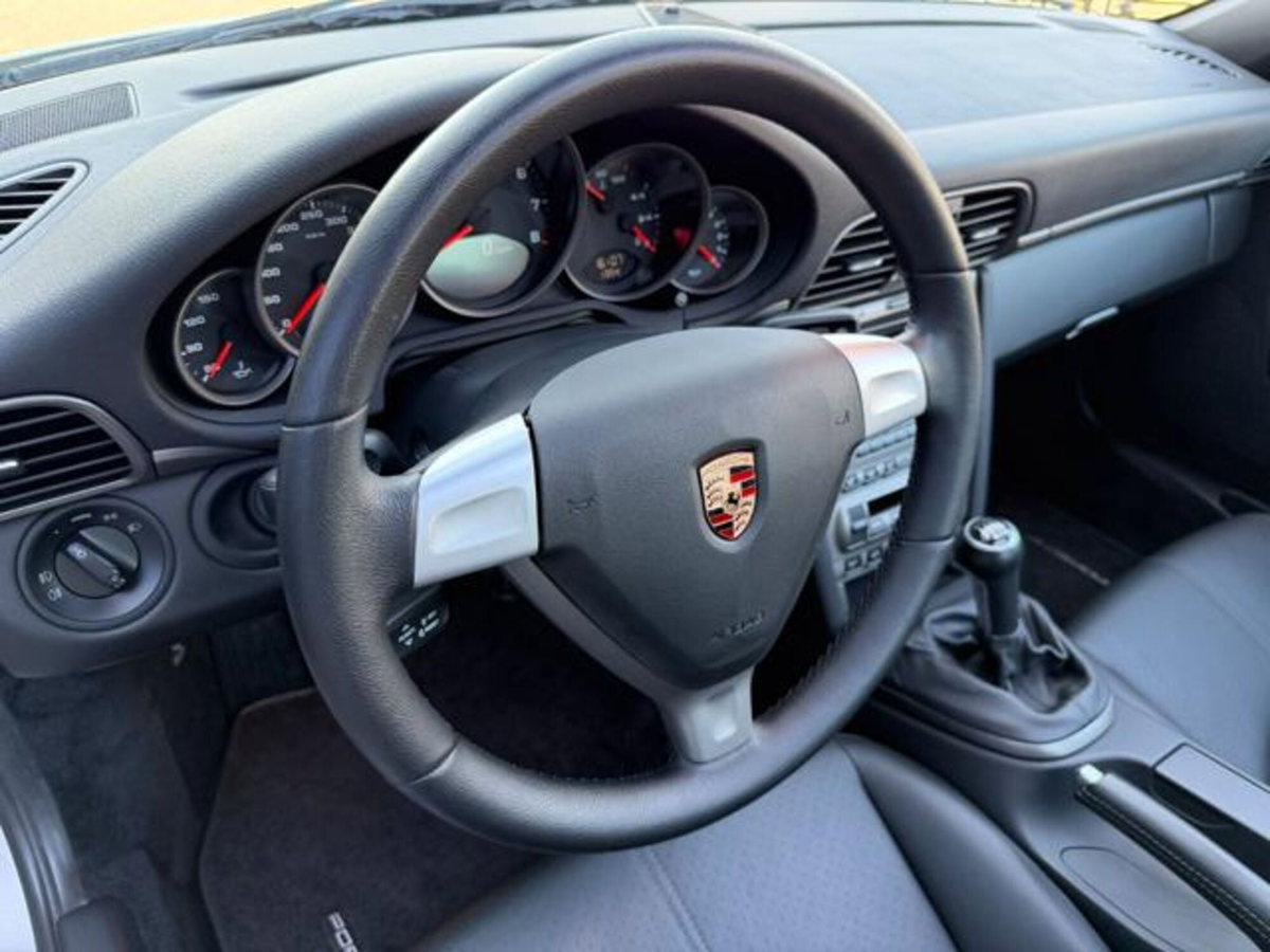Porsche 911 Coupé Carrera 4 (9)