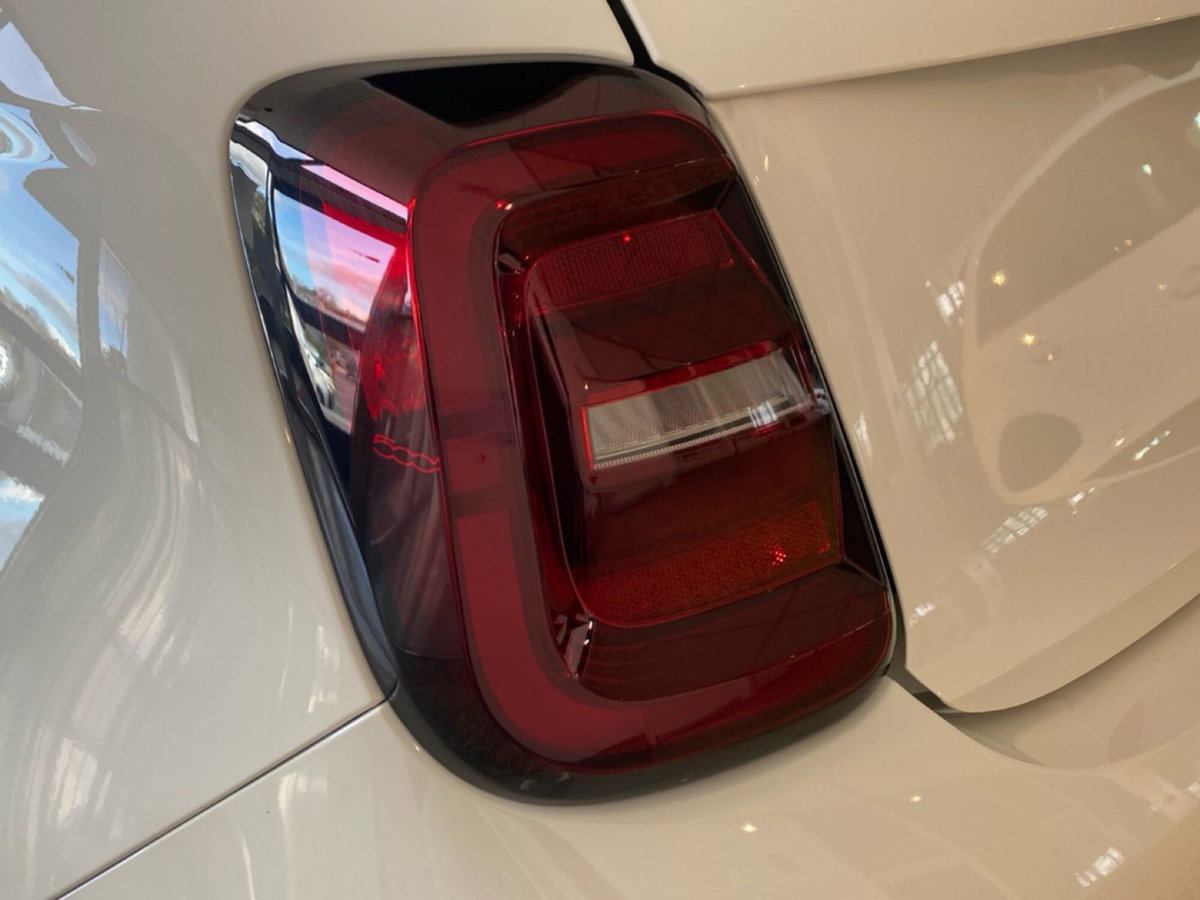 Fiat 500 Cabrio e Cabrio 42 kWh Icon (10)