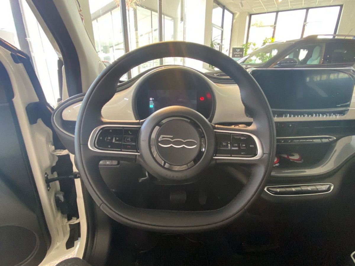 Fiat 500 Cabrio e Cabrio 42 kWh Icon (20)