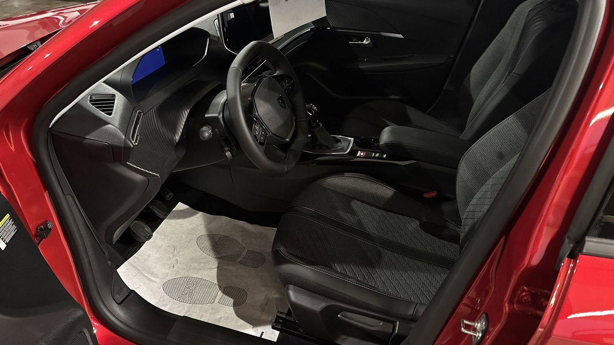 Peugeot 208 PureTech 100 Stop&Start EAT8 5 porte Allure Navi Pack (5)