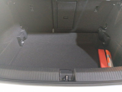Volkswagen T-Roc 1.0 tsi Style 115cv (11)