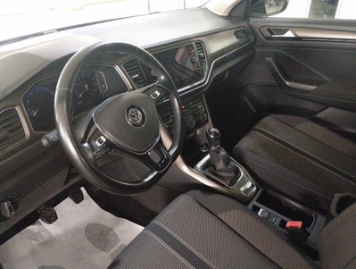 Volkswagen T-Roc 1.0 tsi Style 115cv (14)