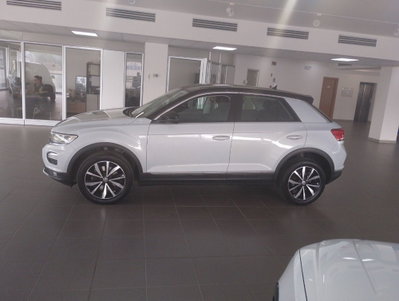 Volkswagen T-Roc 1.0 tsi Style 115cv (3)