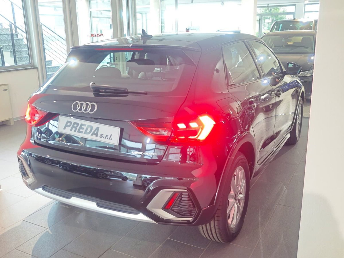 Audi A1 allstreet 30 1.0 tfsi Business 116cv s tronic (4)