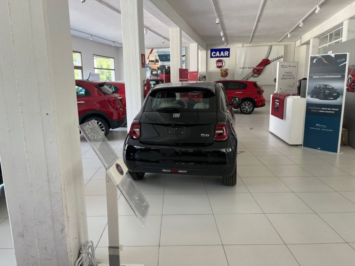 Fiat 500 Cabrio La Prima by Bocelli Cabrio 42 kWh (4)