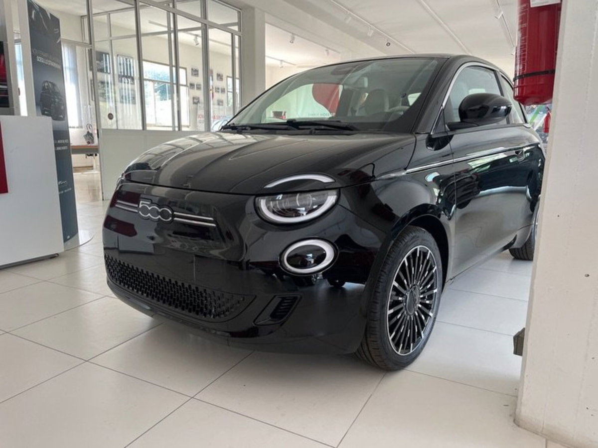 Fiat 500 Cabrio La Prima by Bocelli Cabrio 42 kWh (7)