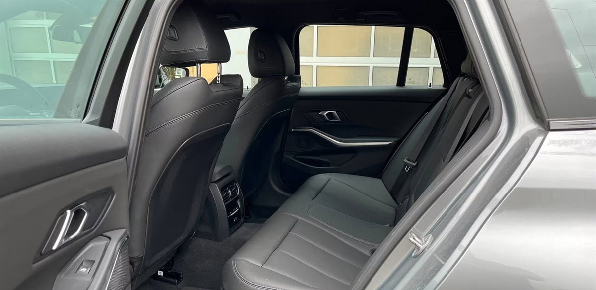 BMW Serie 3 Touring 318i  MSport Pro auto (9)