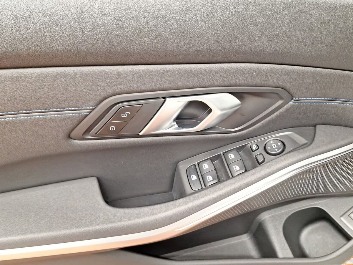 BMW Serie 3 Touring 318i  MSport Pro auto (13)