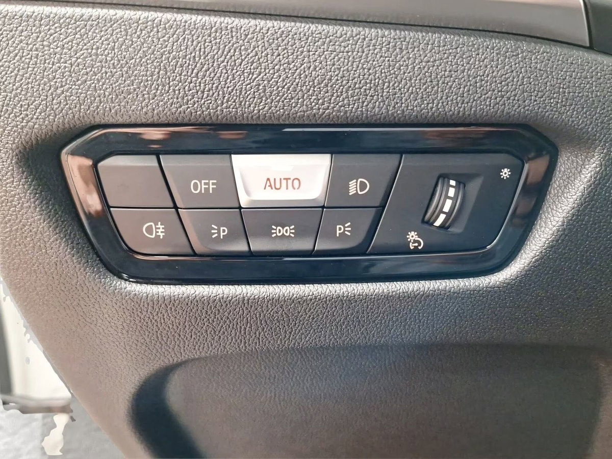 BMW Serie 3 Touring 318i  MSport Pro auto (7)