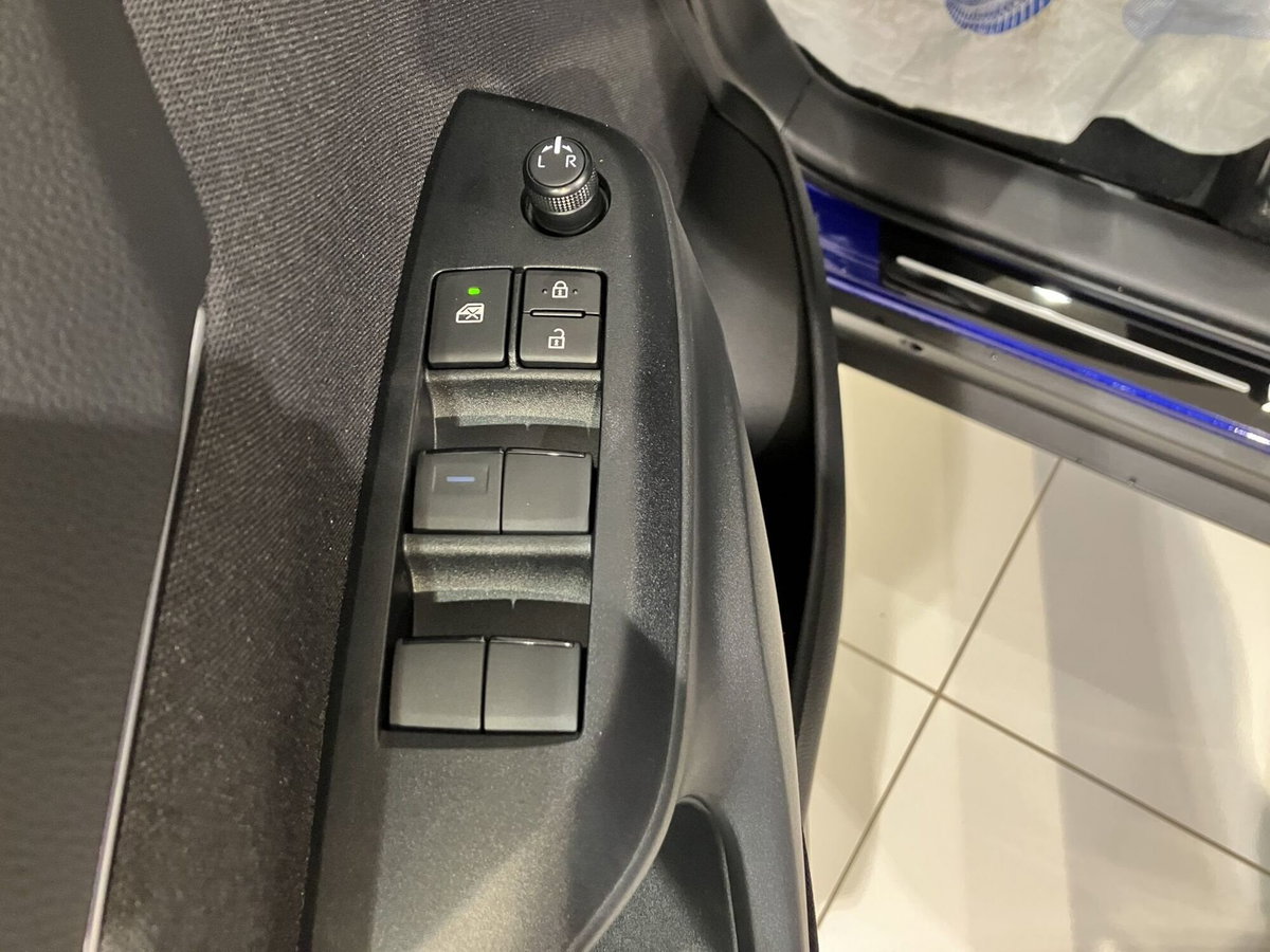 Toyota Yaris Cross Trend fwd 130cv e-cvt (12)