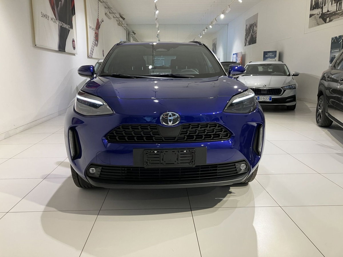 Toyota Yaris Cross Trend fwd 130cv e-cvt (2)
