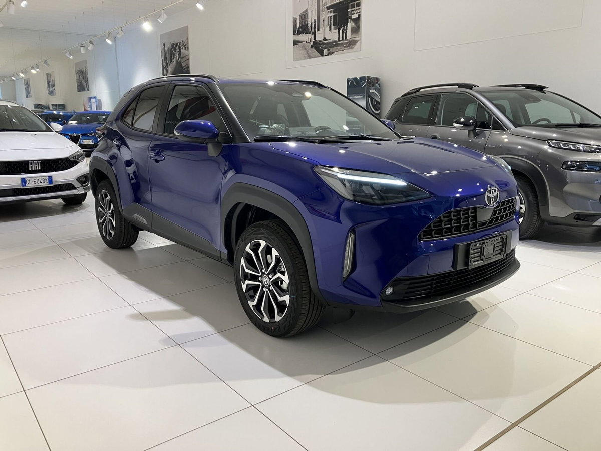 Toyota Yaris Cross Trend fwd 130cv e-cvt (3)