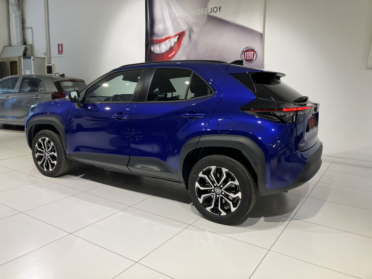 Toyota Yaris Cross Trend fwd 130cv e-cvt (4)
