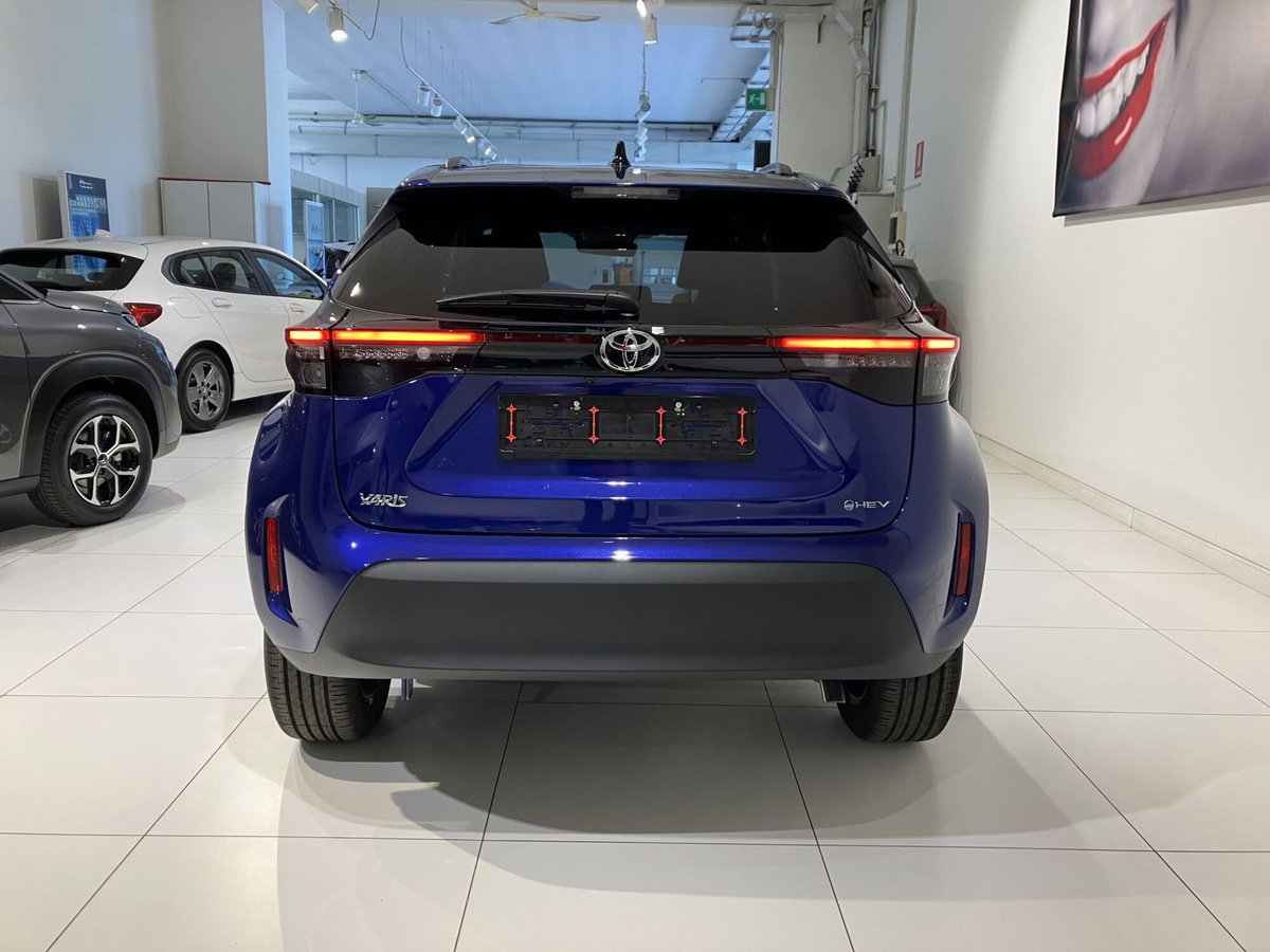 Toyota Yaris Cross Trend fwd 130cv e-cvt (5)
