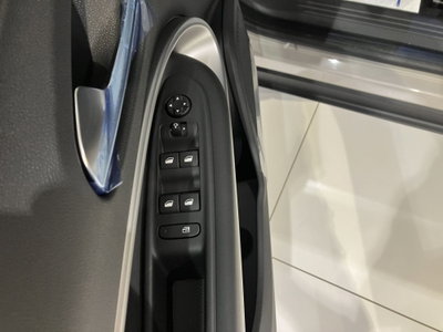 Jeep Avenger 1.2 turbo e-hybrid mhev Summit fwd 110cv edct6 (14)