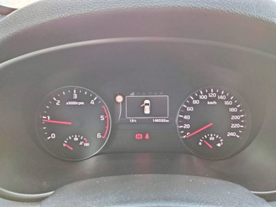 Kia Sportage 1.7 CRDI 2WD Style (9)