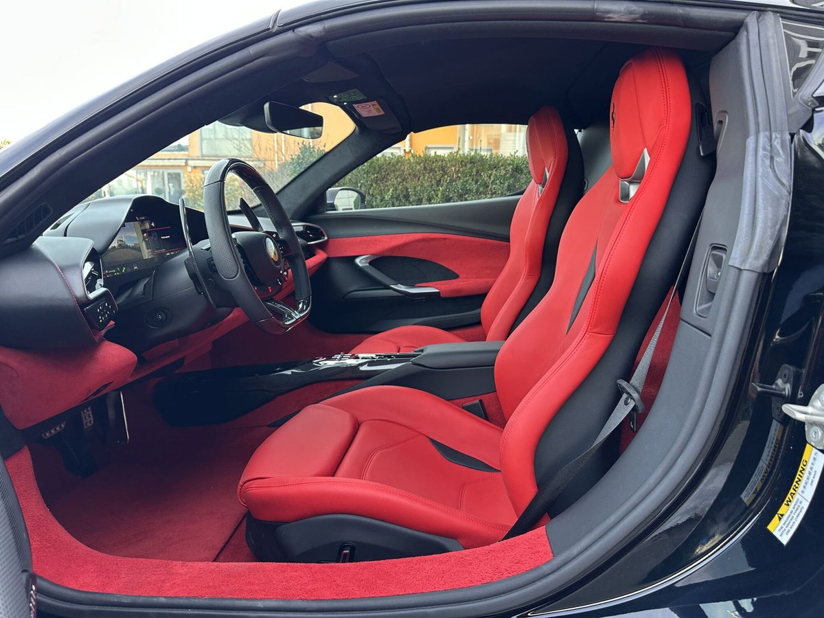 Ferrari 296 Spider 3.0 GTS (10)